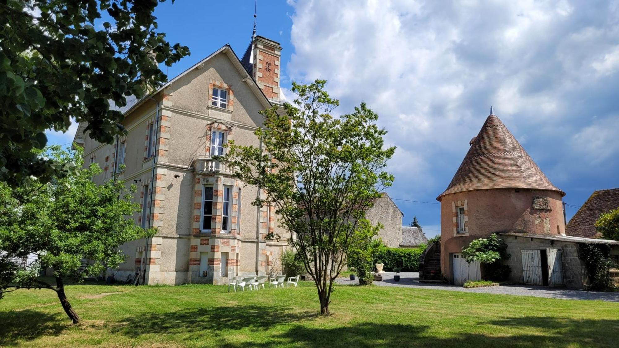 Villa Saint Pierre La Trimouille ภายนอก รูปภาพ