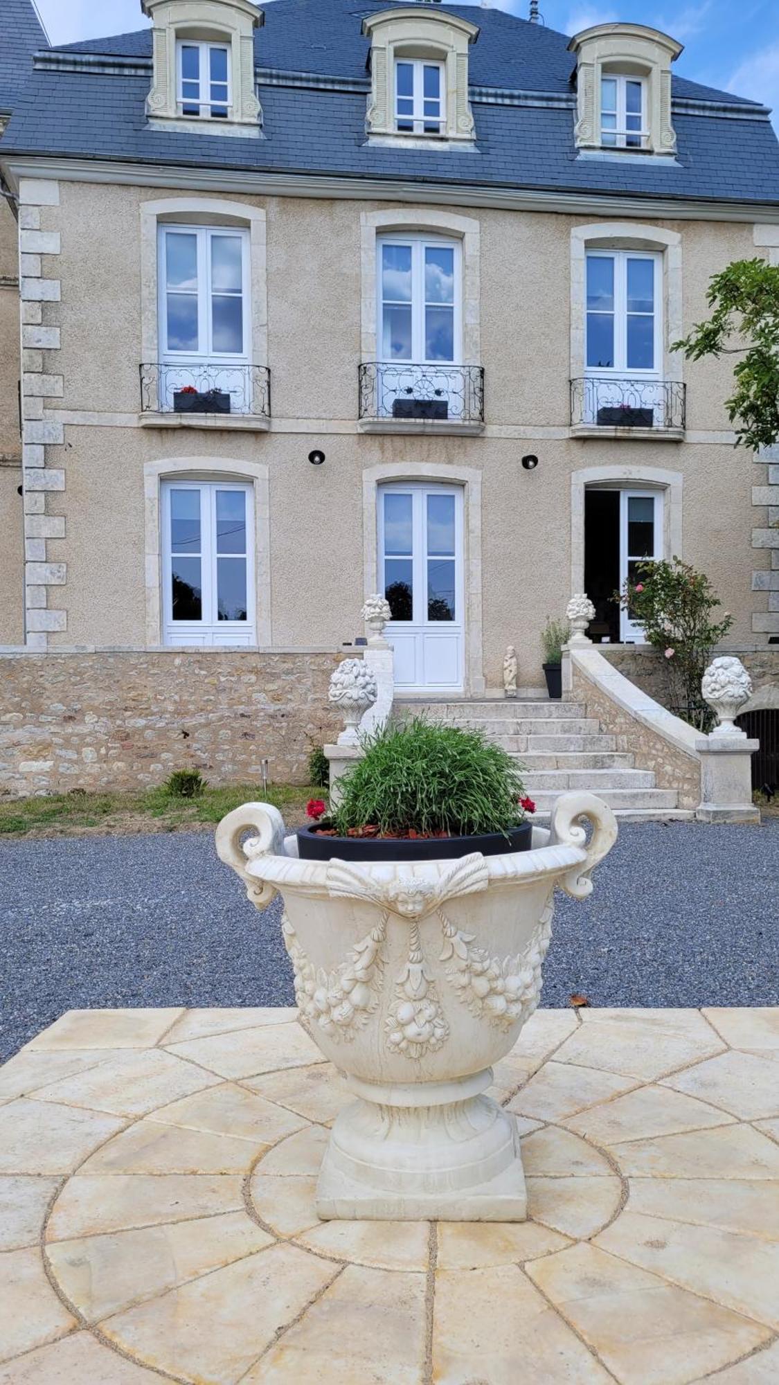 Villa Saint Pierre La Trimouille ภายนอก รูปภาพ